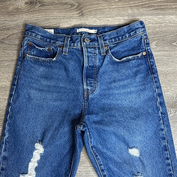 Levi’s Premium Wedgie Straight Fit Women’s Jeans Distressed Medium Wash Size 28 - Picture 3 of 13
